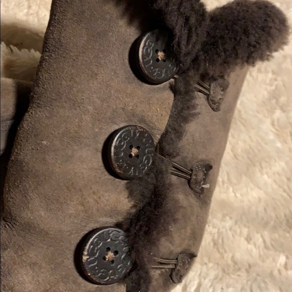 Brown Bailey Button Uggs Sz. 6 Euc - image 7